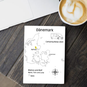 Reiseposter mit dem Umriss von Dänemark, individuell anpassbar mit Passendem Reisefahrzeug, Jahr und Namen der Teilnehmer