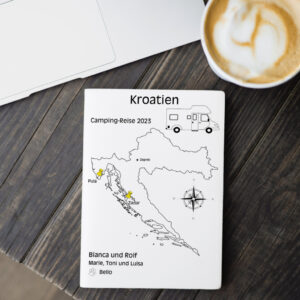 Reiseposter mit dem Umriss von Kroatien, individuell anpassbar mit Passendem Reisefahrzeug, Jahr und Namen der Teilnehmer