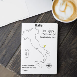 Reiseposter mit dem Umriss von Italien, individuell anpassbar mit Passendem Reisefahrzeug, Jahr und Namen der Teilnehmer