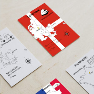 Reiseposter mit dem Umriss von Dänemark, individuell anpassbar mit Passendem Reisefahrzeug, Jahr und Namen der Teilnehmer