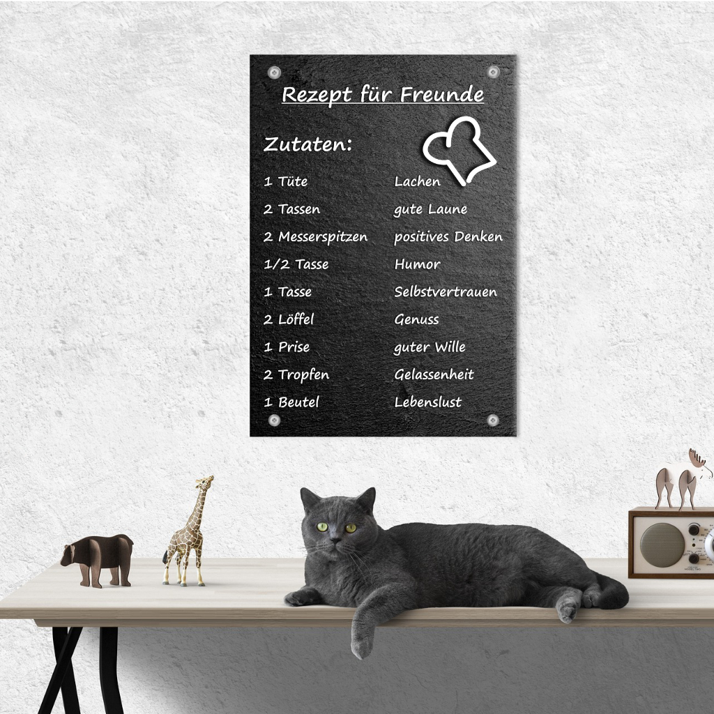 Poster, das eine Schieferplatte darstellt, auf der das Rezept für Freund aufgedruckt ist. Schieferplatte in schwarz, Schrift in weiß.